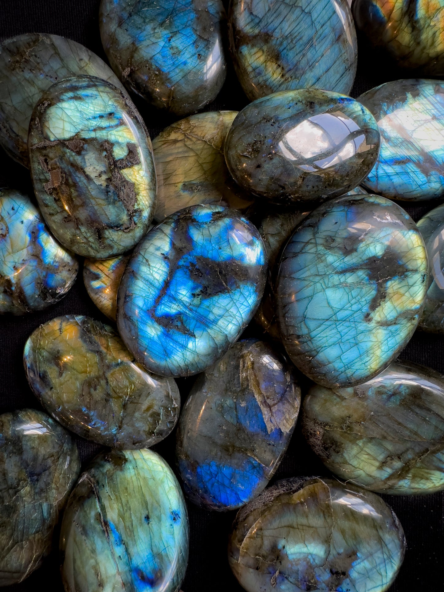 Labradorite Pebble