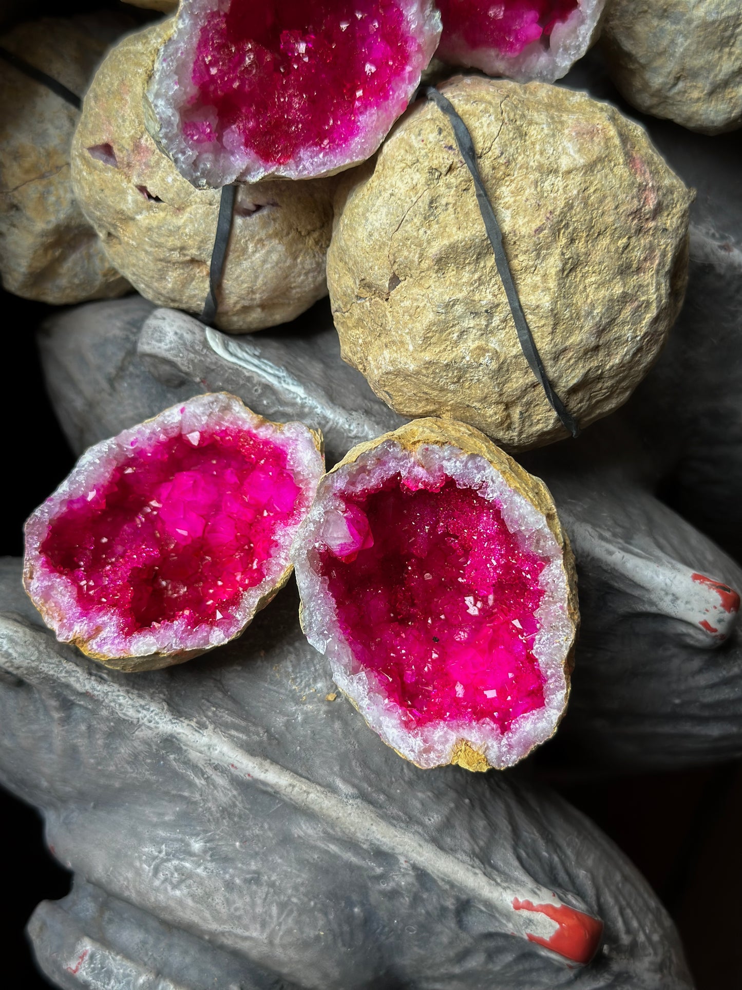 Géode blanche Quartz Irisé Rose