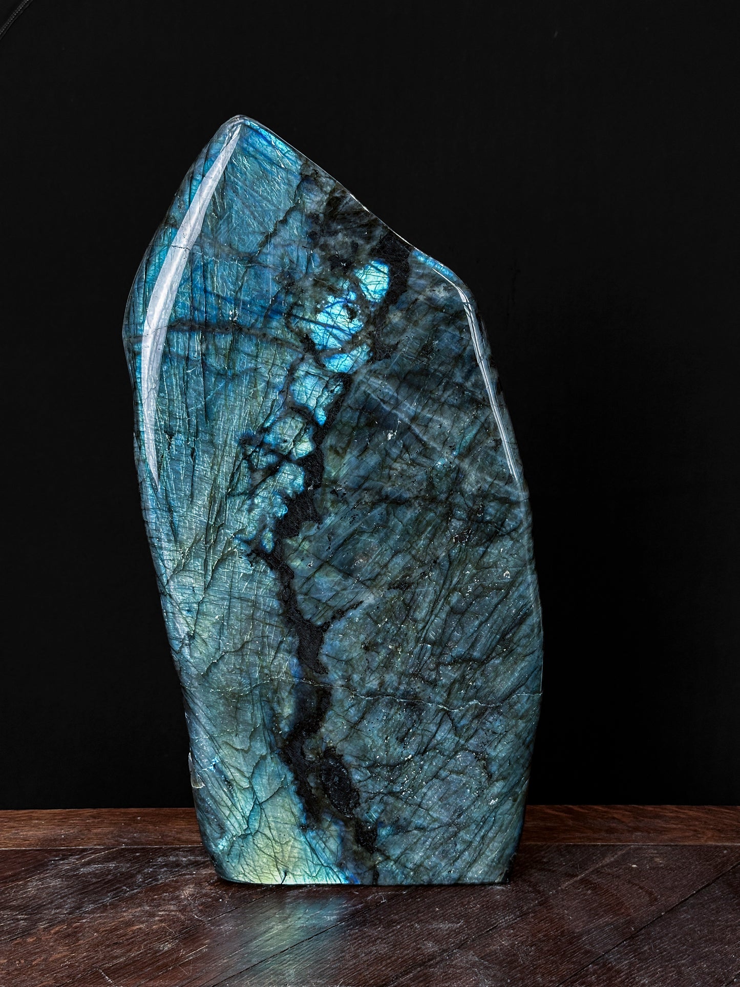 Grand bloc de Labradorite bleue semi-poli