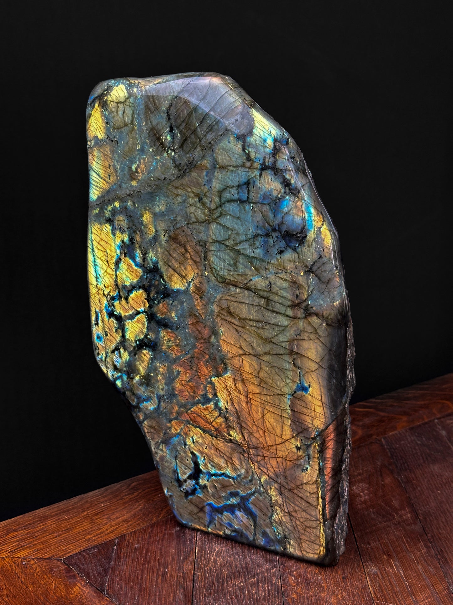 Grand bloc de Labradorite semi-poli