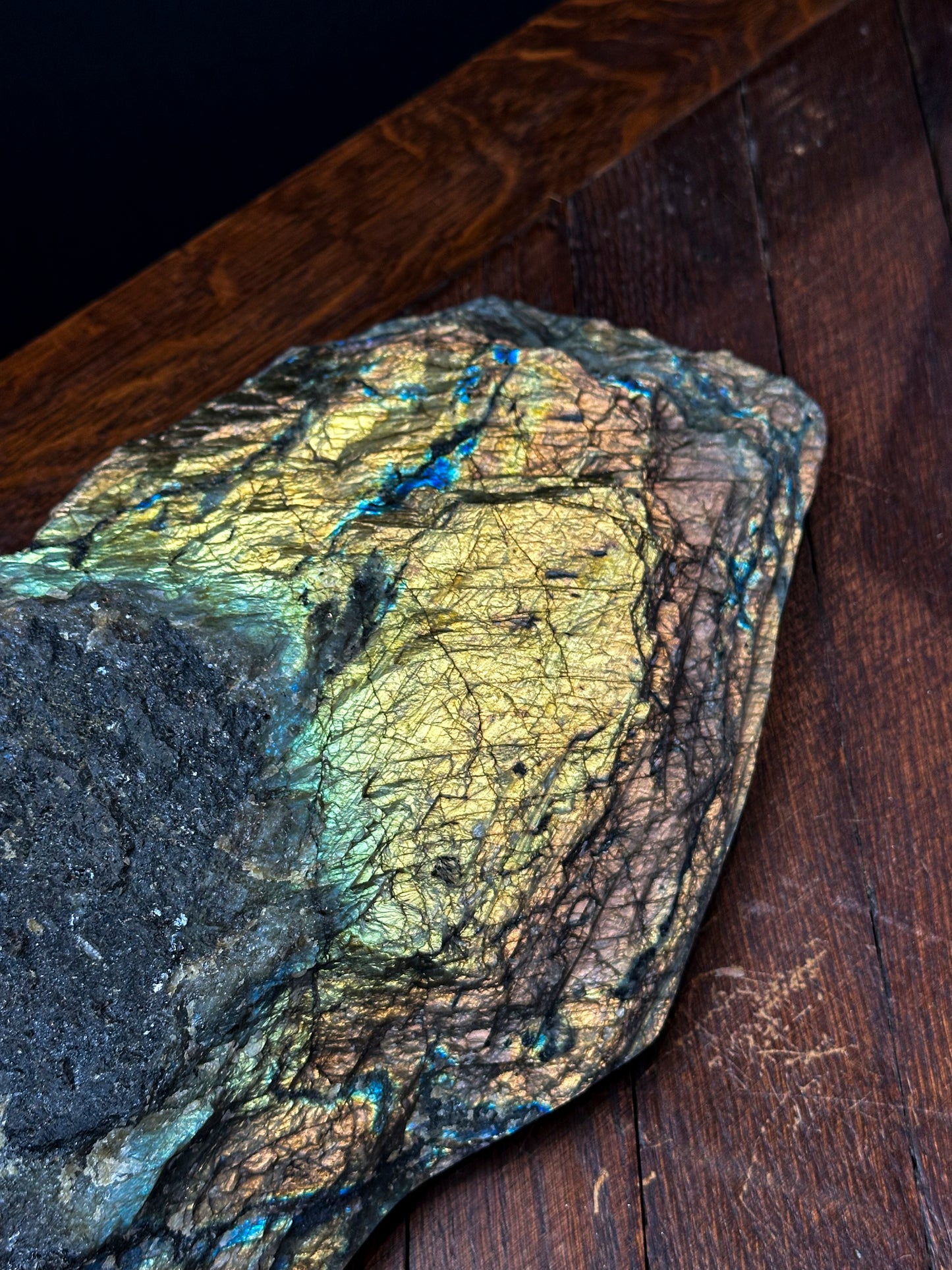 Grand bloc de Labradorite semi-poli