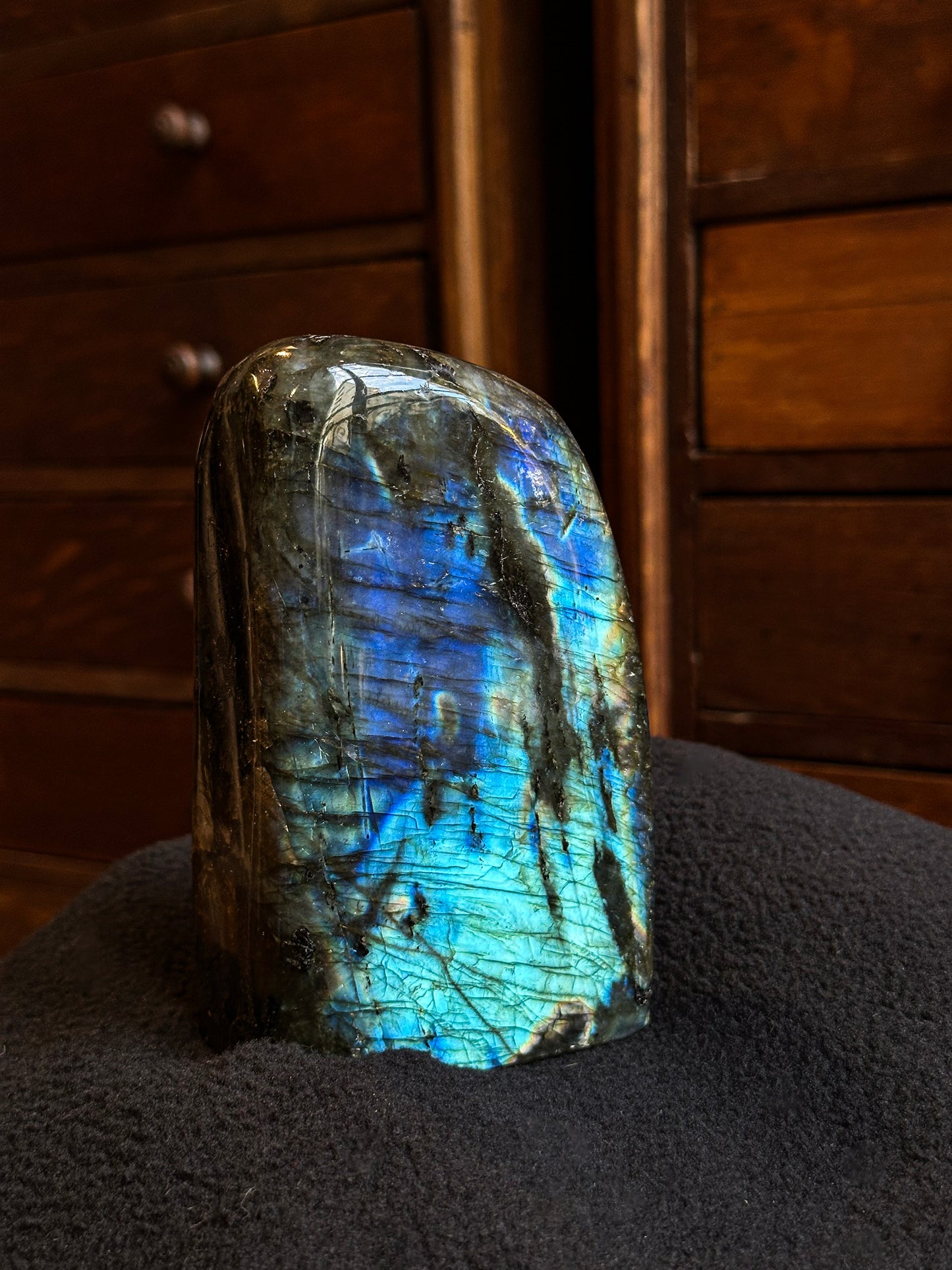 Labradorite free form