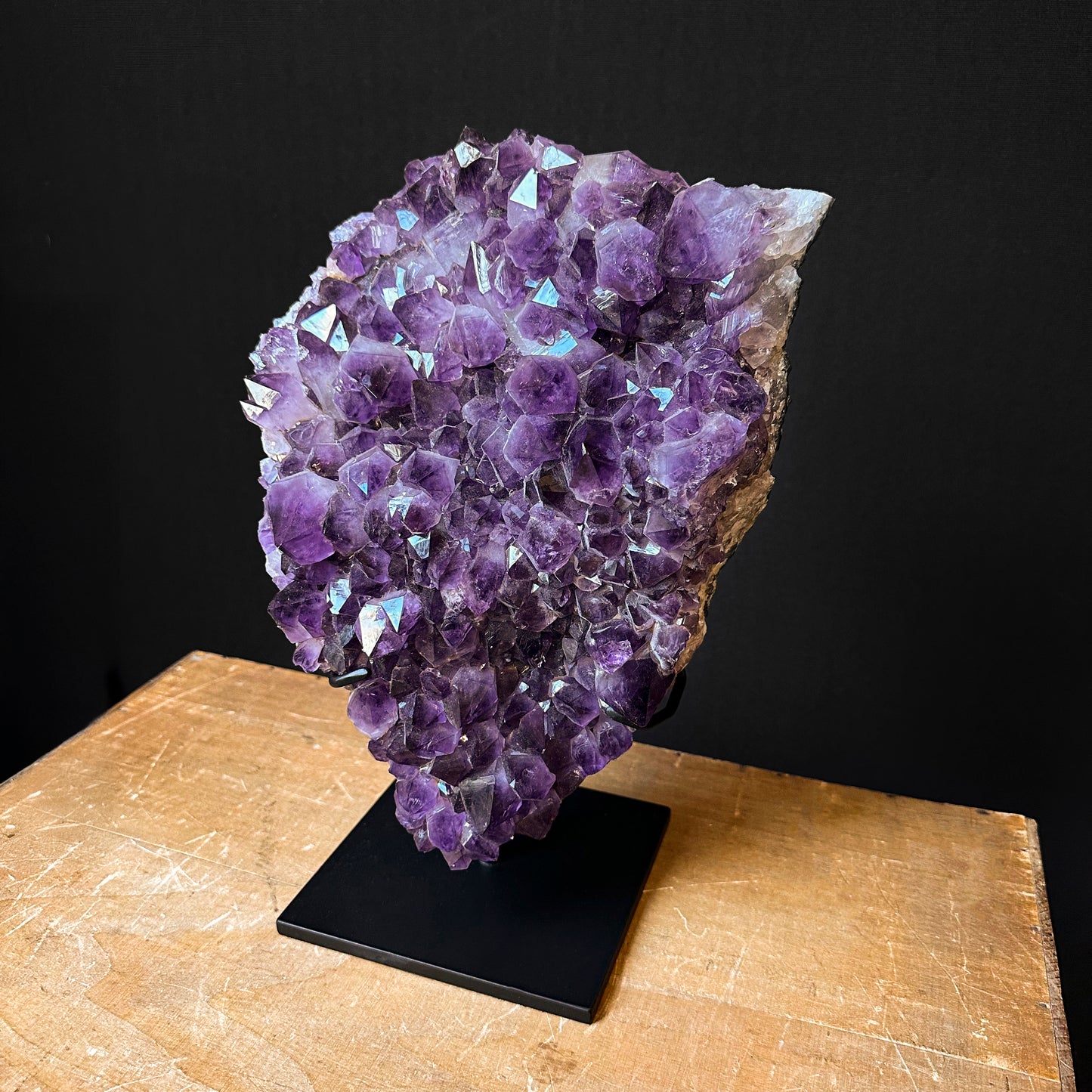 Améthyste sur socle en acier