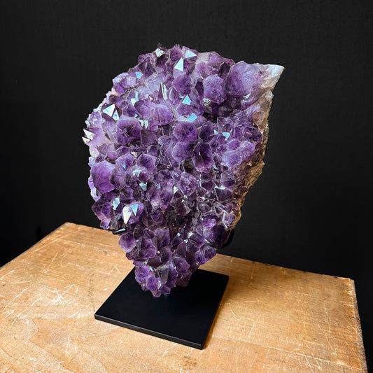 Améthyste sur socle en acier