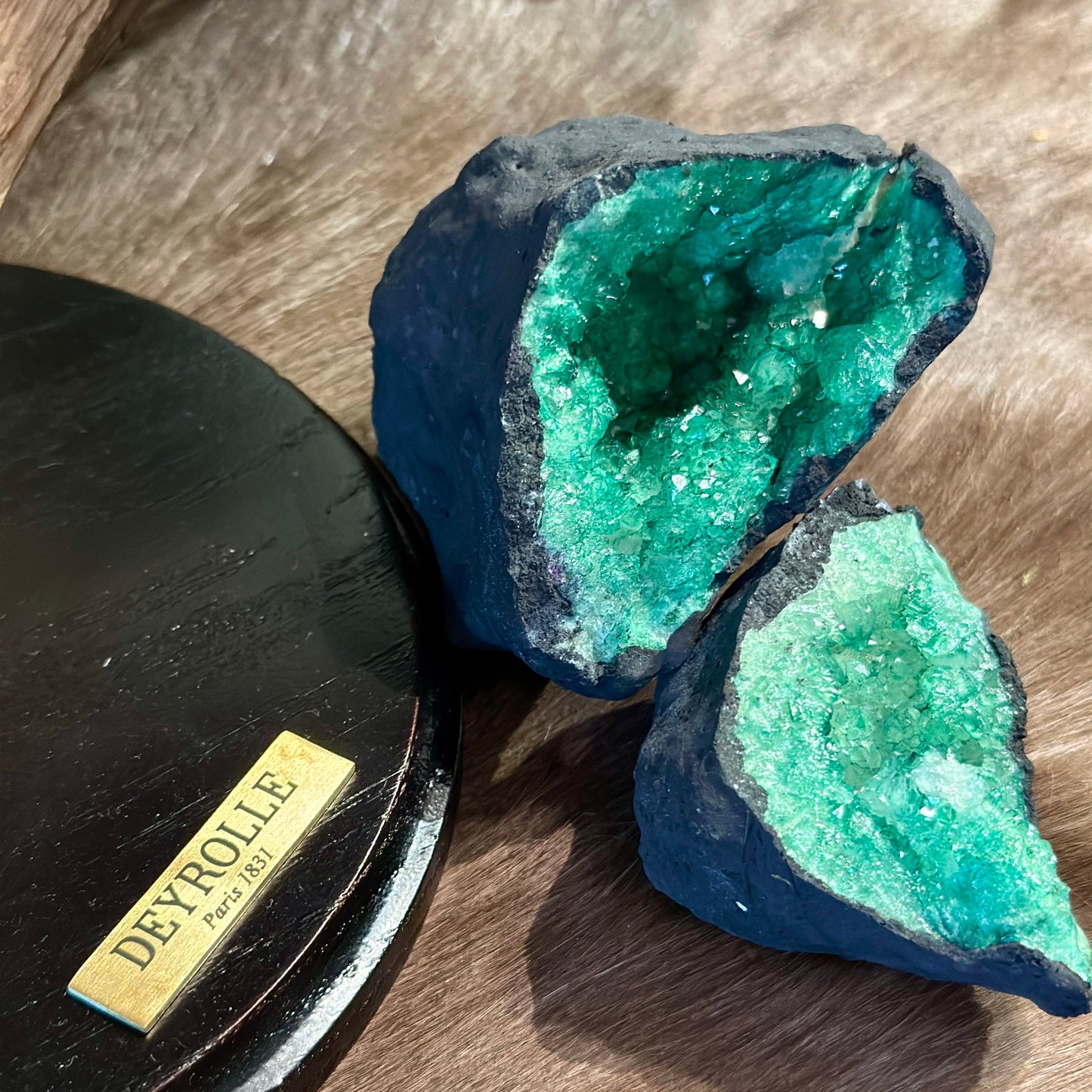 Géode de quartz irisé vert