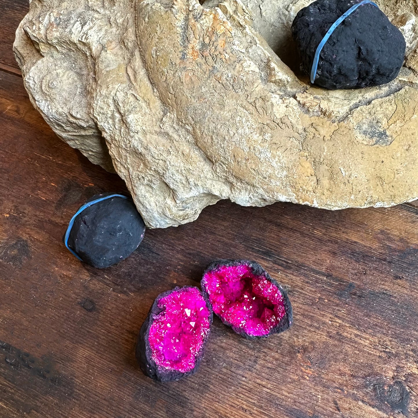 Rose quartz geode